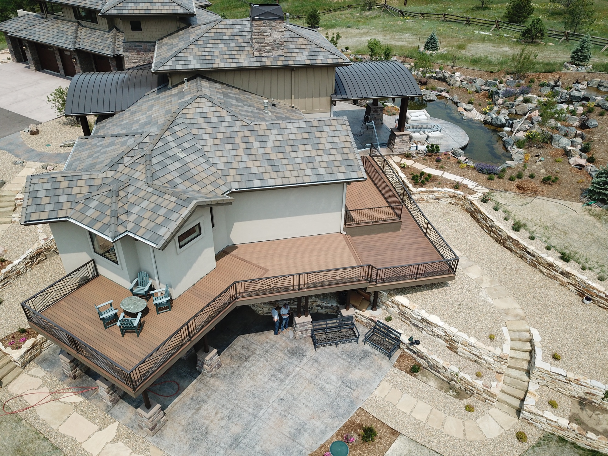 deck design built with a stairway